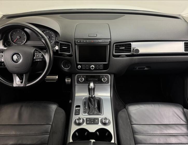 Volkswagen Touareg 7