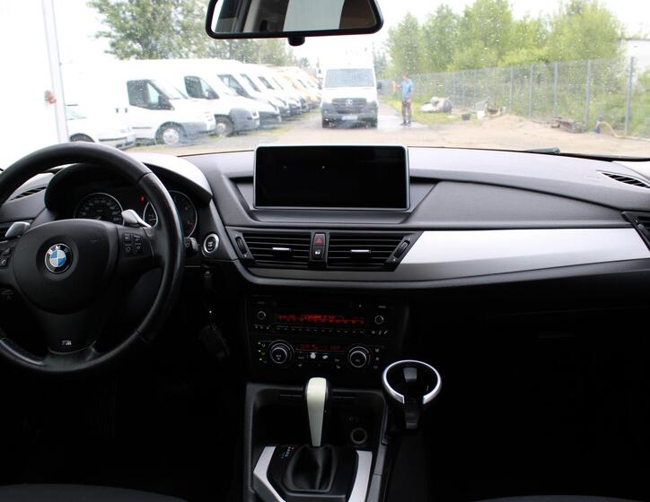 BMW X1 12