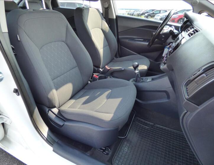 KIA Rio 40
