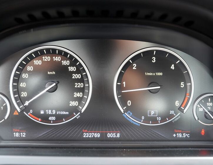 BMW Řada 7 32