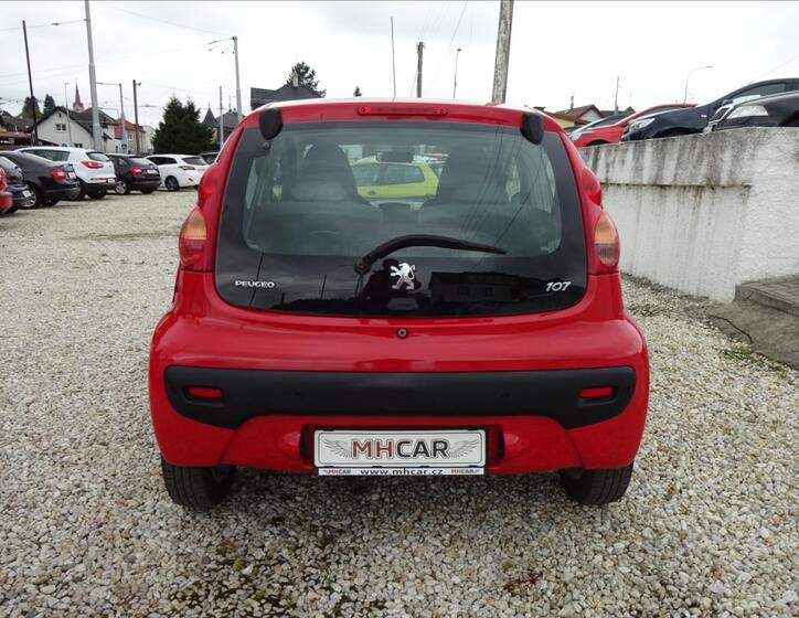 Peugeot 107 6