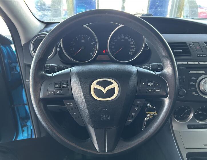 Mazda 3 11