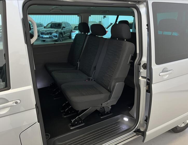 Volkswagen Caravelle 22