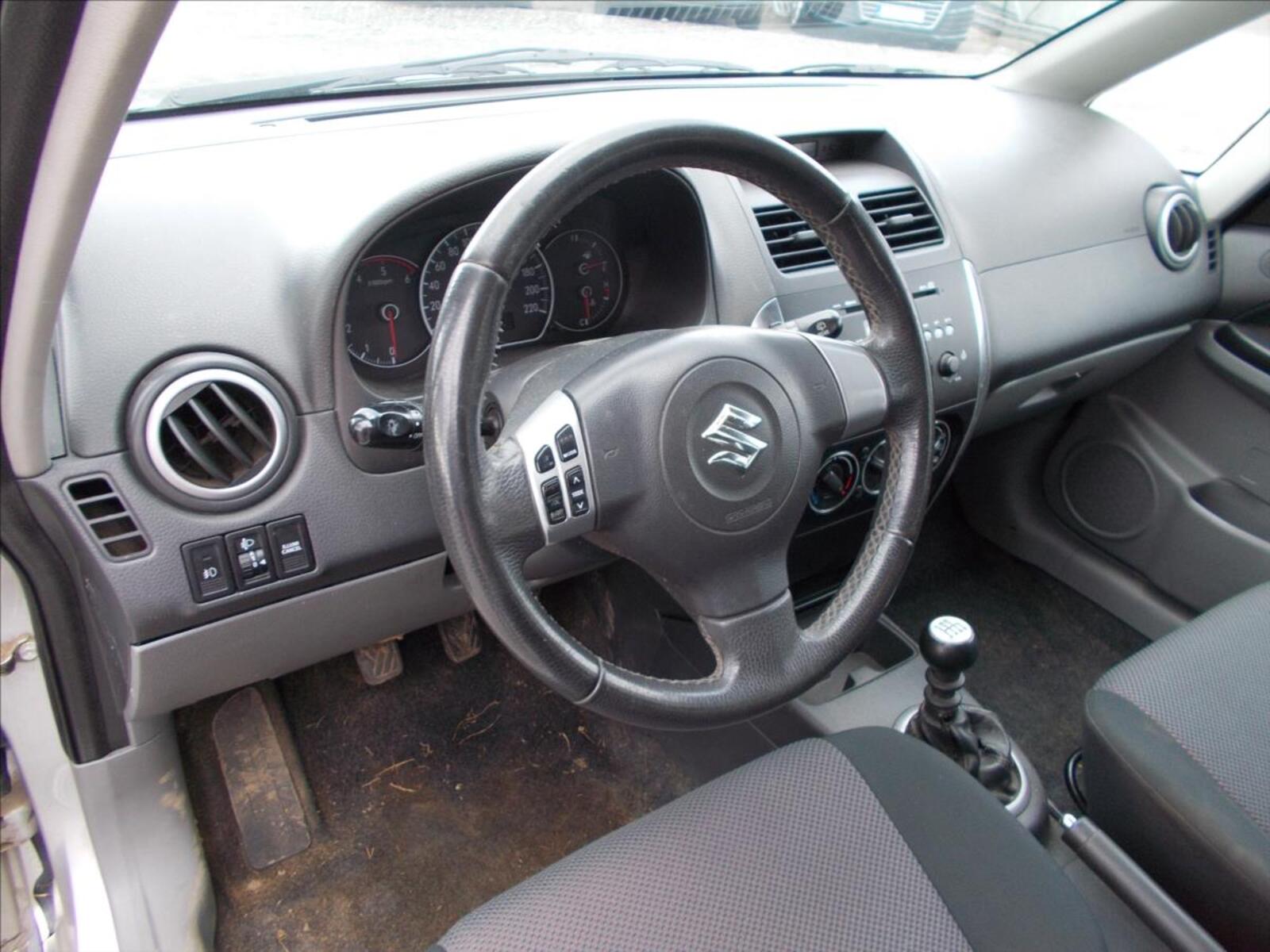 Suzuki SX4 18