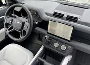Land Rover Defender 25