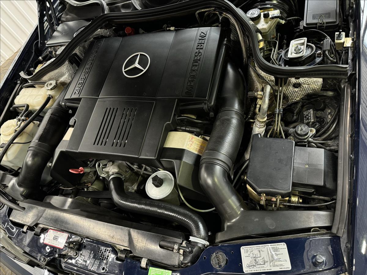 Mercedes-Benz 124