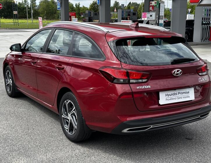 Hyundai i30 4