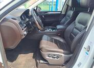 Volkswagen Touareg 5