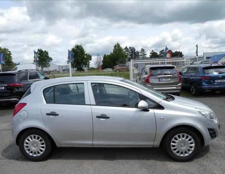 Opel Corsa 11
