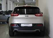 Jeep Cherokee 4