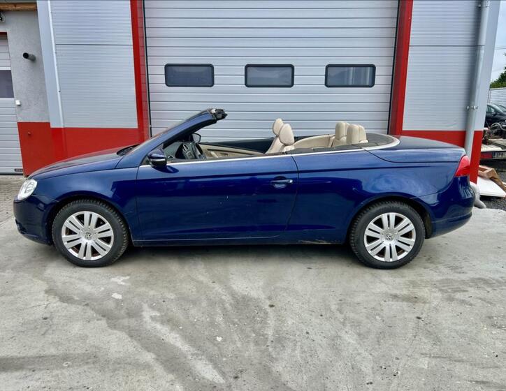 Volkswagen EOS 3