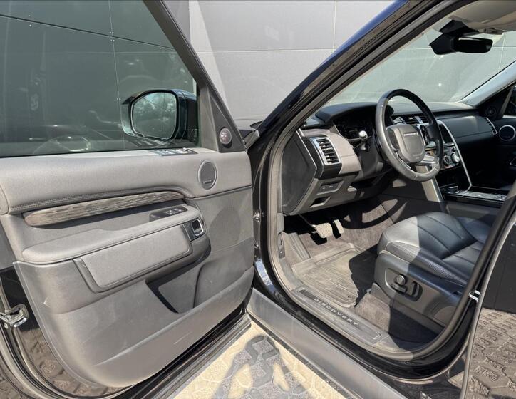Land Rover Discovery 10