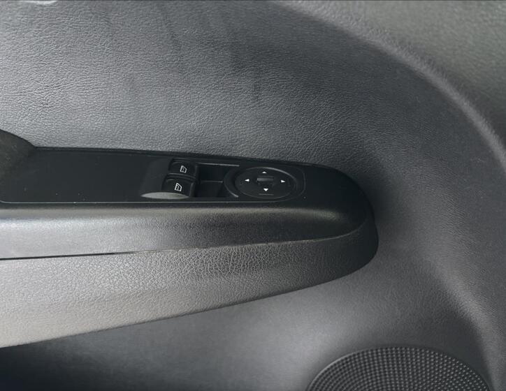 Ford Tourneo Courier 10