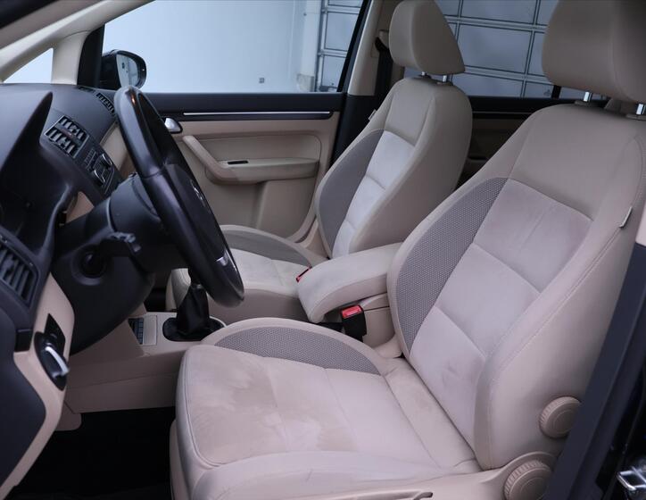 Volkswagen Touran 10