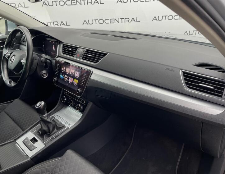 Škoda Superb 22