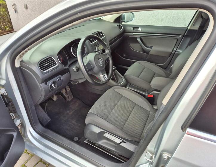Volkswagen Golf 11