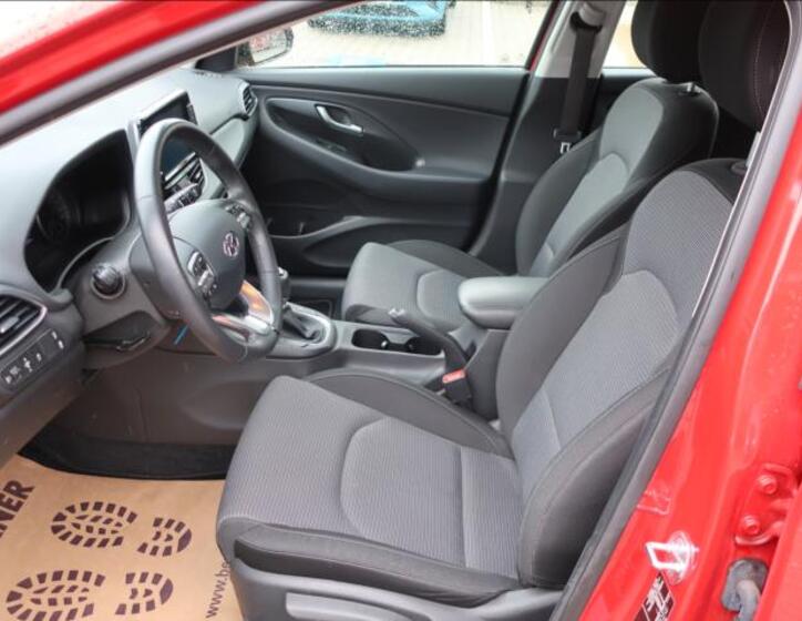 Hyundai i30 11