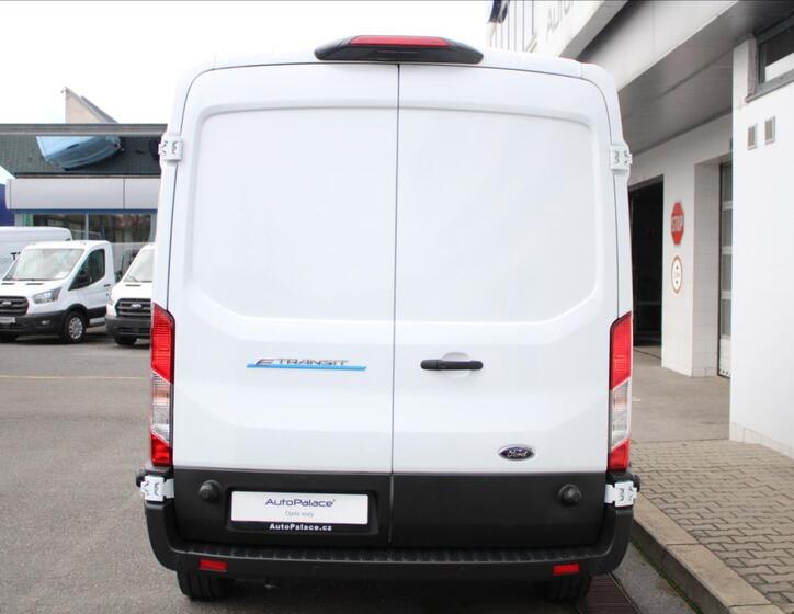 Ford Transit 4