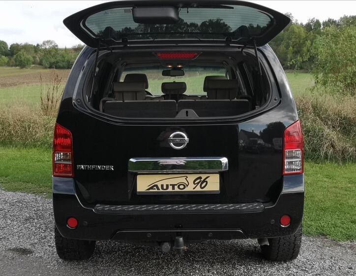 Nissan Pathfinder 30