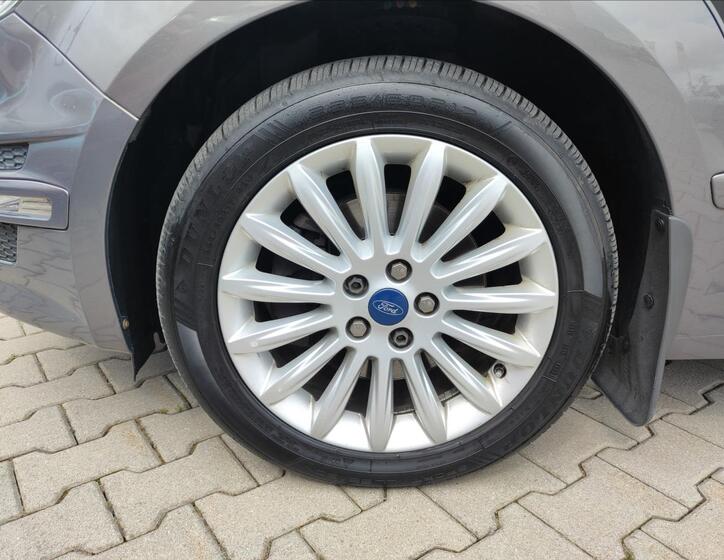 Ford S-MAX 9