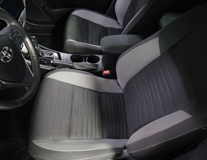 Toyota Auris 9