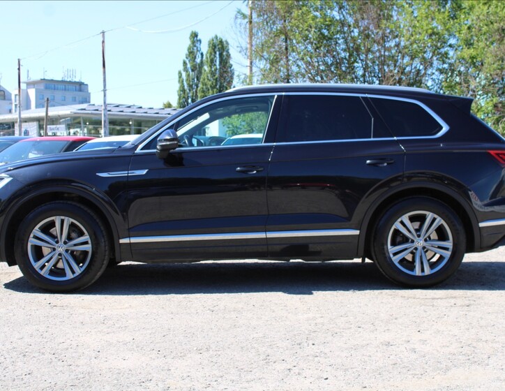 Volkswagen Touareg 8