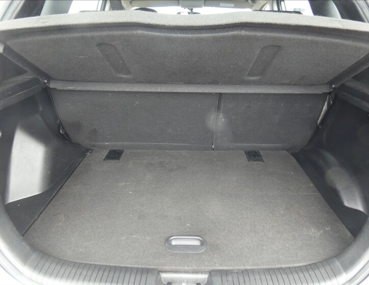 Hyundai ix20 12