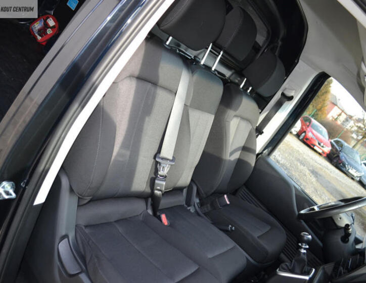 Hyundai Staria 12