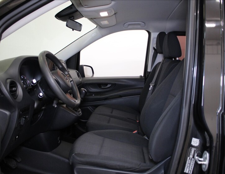 Mercedes-Benz Vito 6