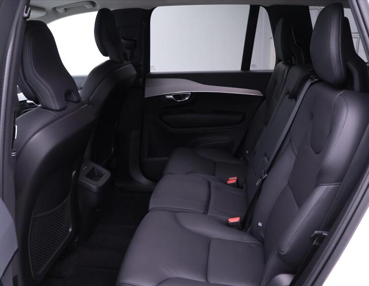 Volvo XC90 15
