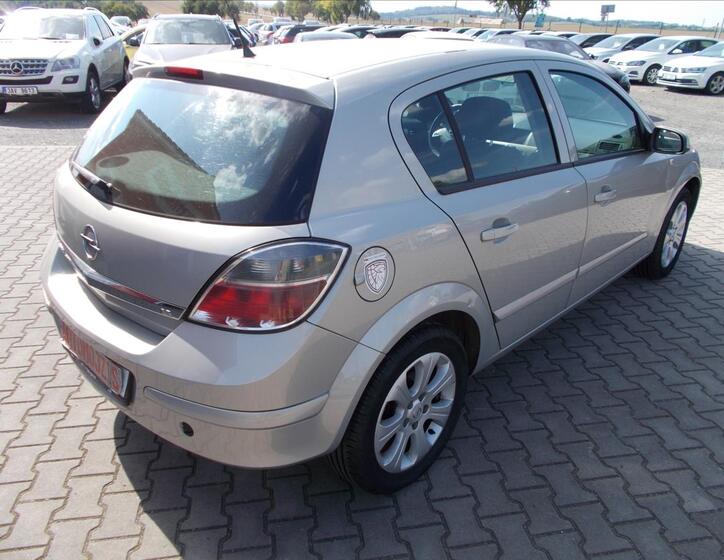 Opel Astra 10