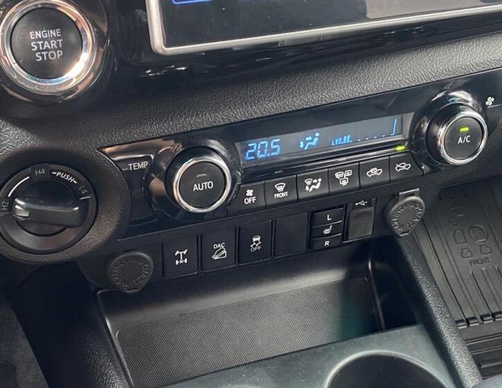 Toyota Hilux 27