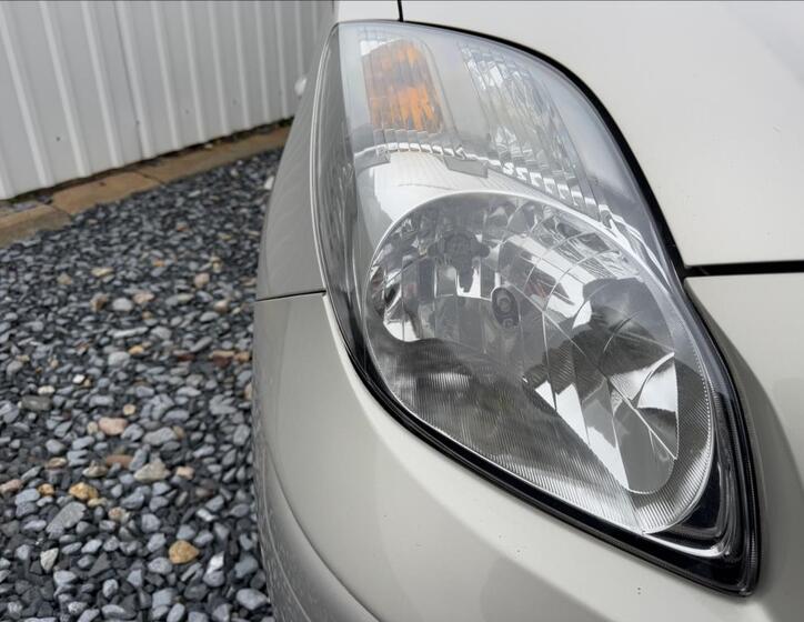 Toyota Yaris 8
