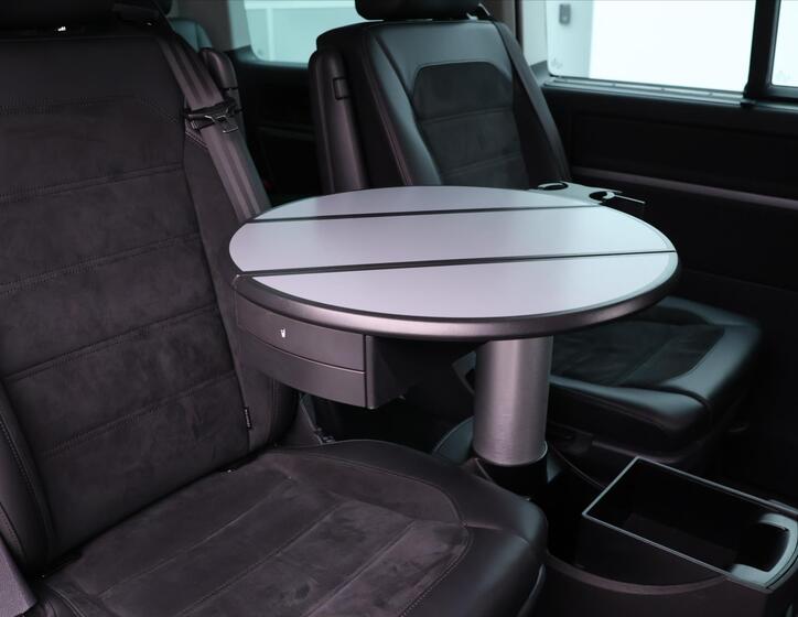 Volkswagen Multivan 17