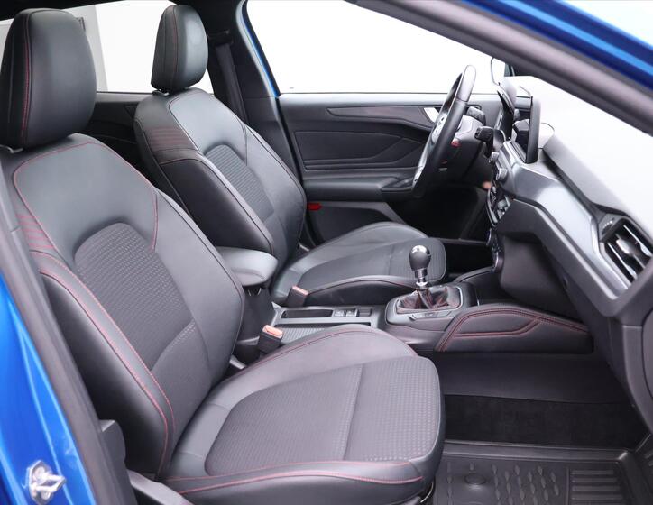 Ford Focus 13
