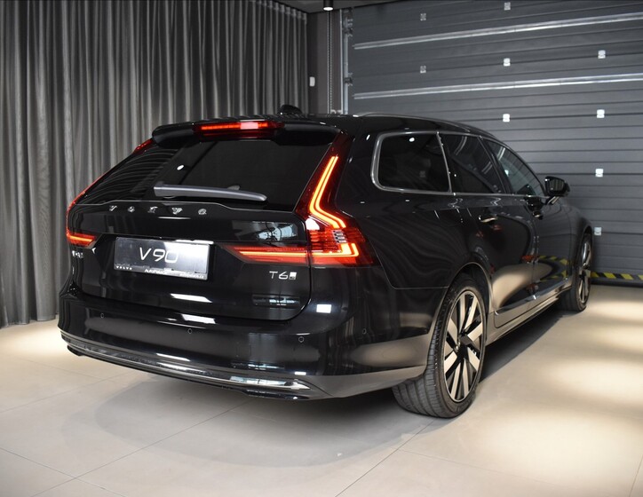 Volvo V90 4