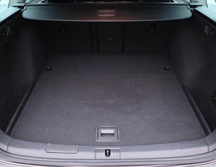 Volkswagen Golf 10