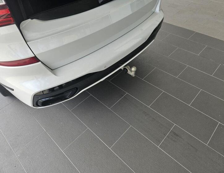 BMW X7 13