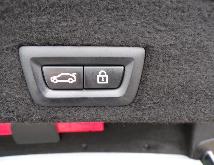 BMW Řada 7 31