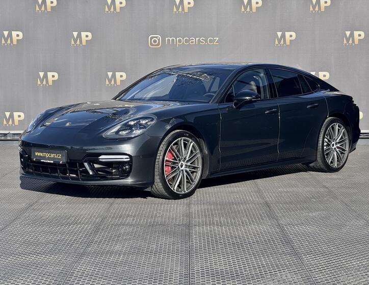 Porsche Panamera 1