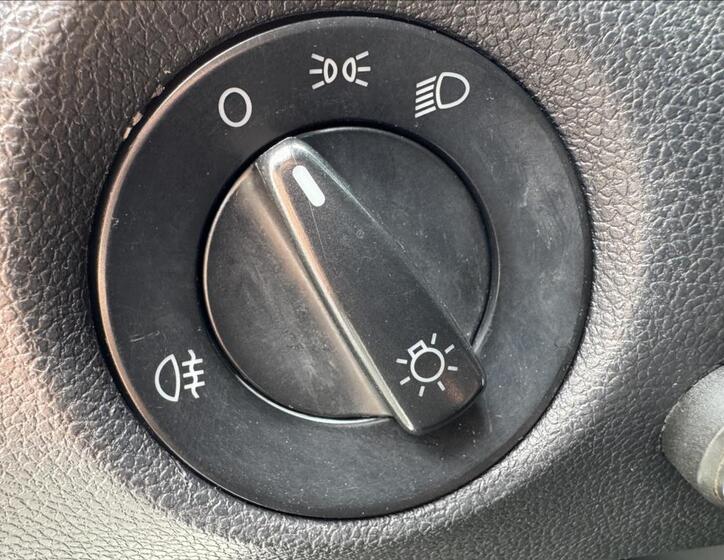 Škoda Praktik 27
