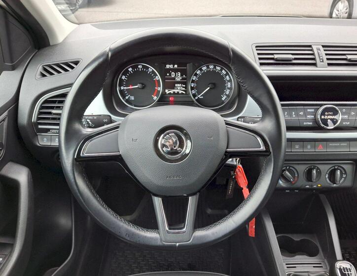 Škoda Fabia 16