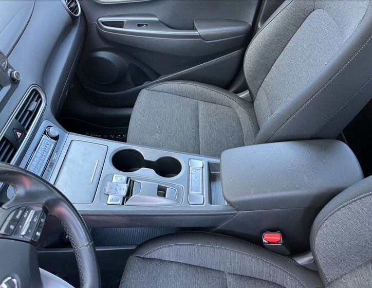 Hyundai Kona 32