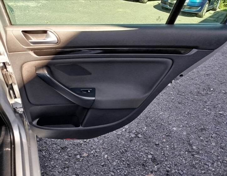 Volkswagen Golf 27