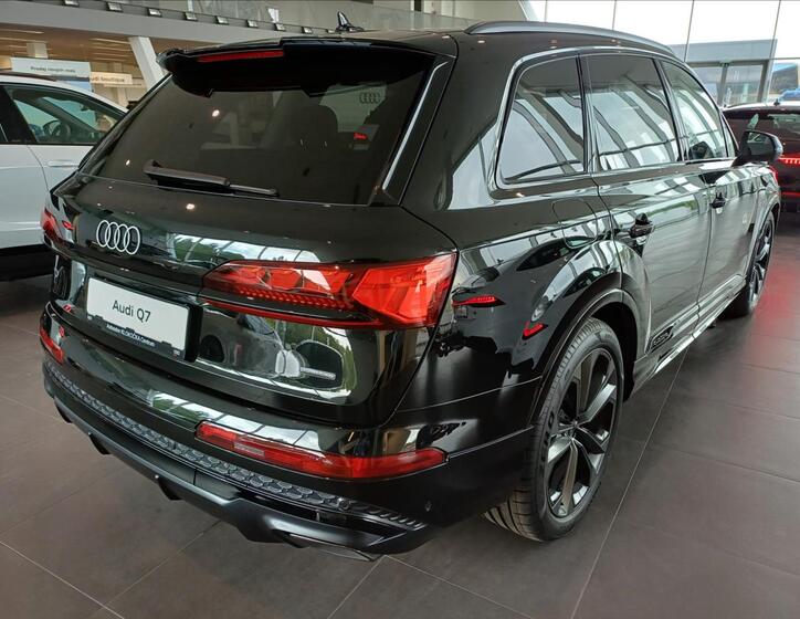 Audi Q7 5