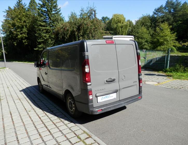 Opel Vivaro 7
