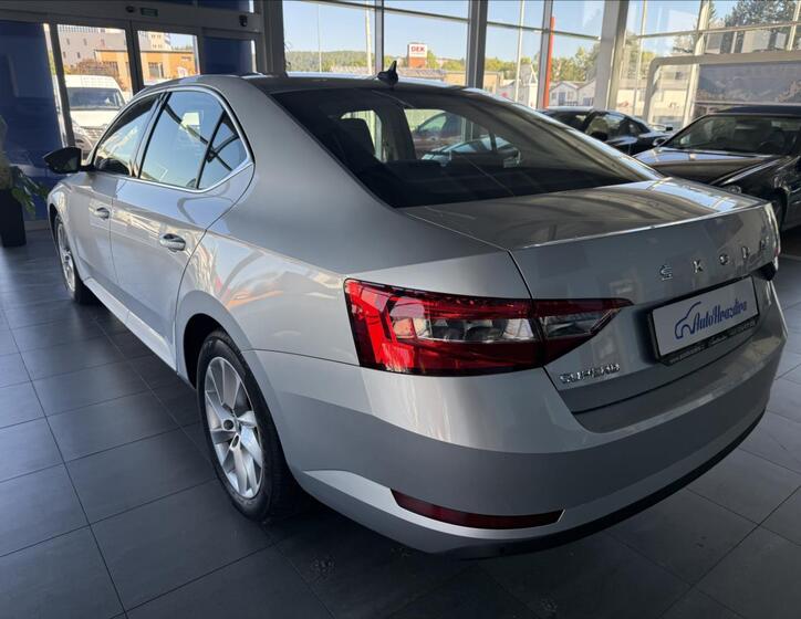 Škoda Superb 4
