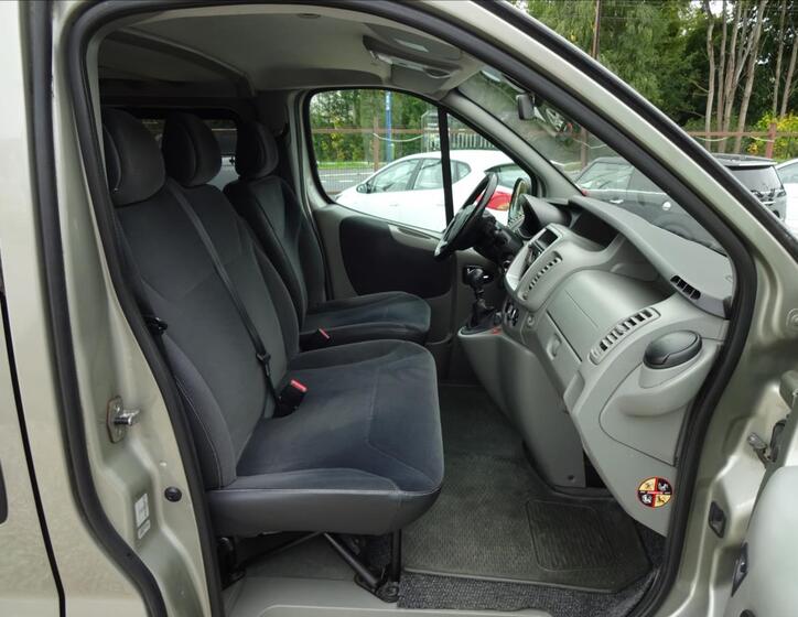 Renault Trafic 27