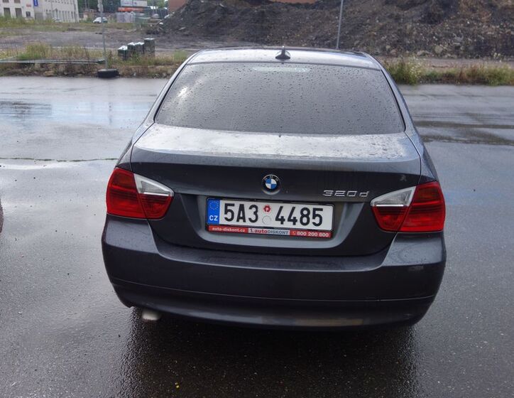 BMW Řada 3 8