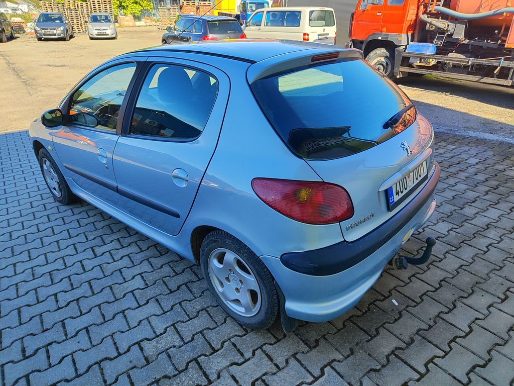 Peugeot 206